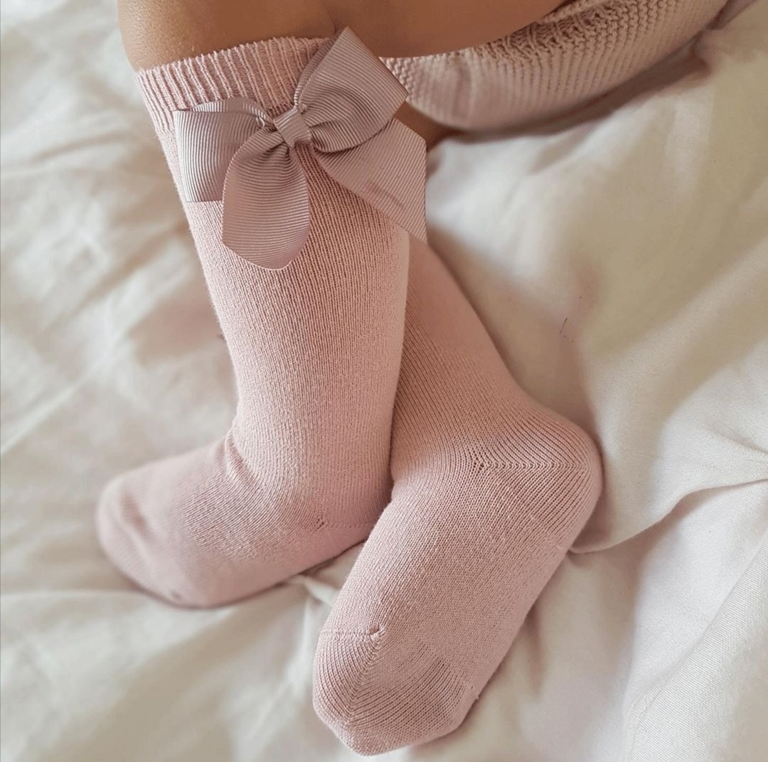 Meias com laço
